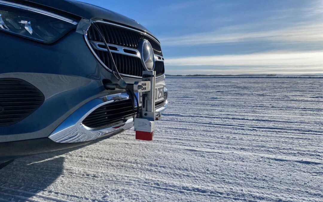 High-Precision Vehicle Dynamics Measurements at Mercedes-Benz