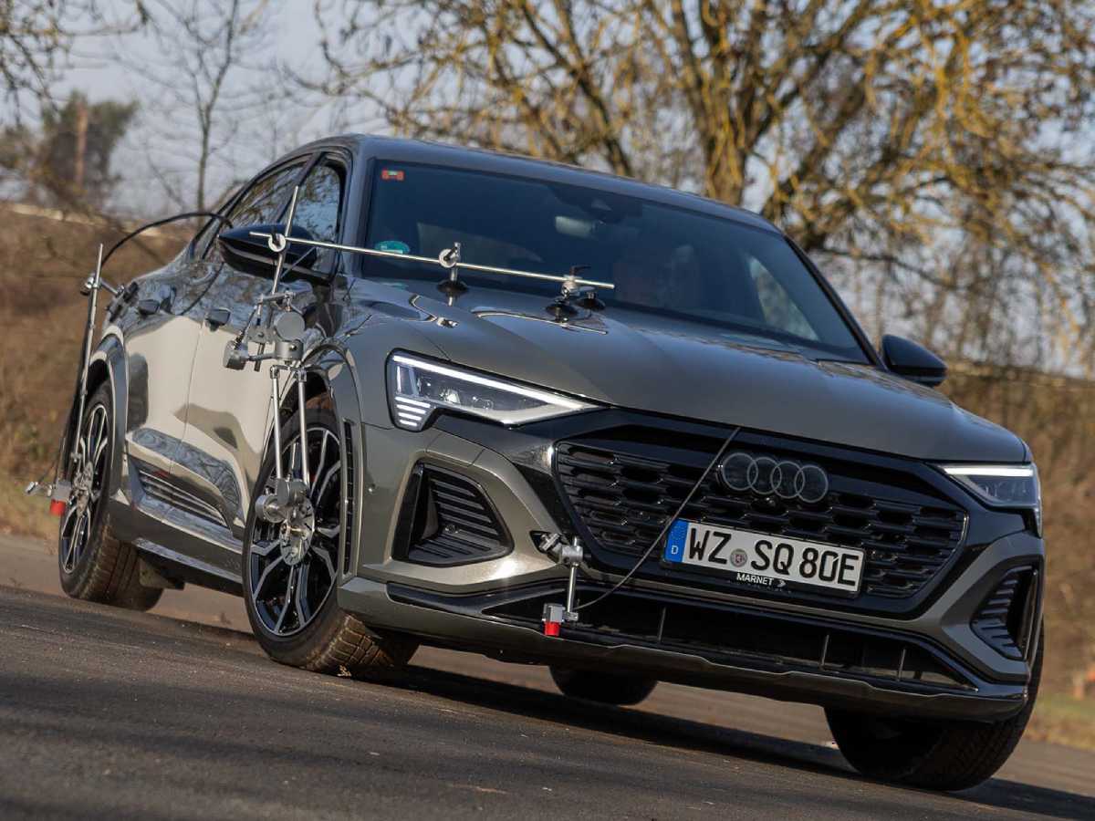 Audi SQ8 test car - fully instrumentated with OMS, HMS, WVS